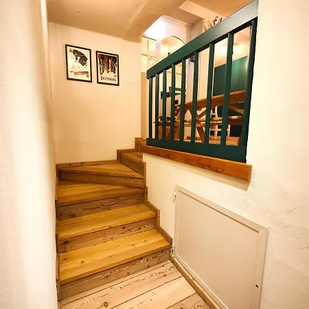 Hostdomus - Modern Loft Apartment *